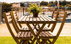 The Turner Apartment - Margate Beach - By Goldex Coastal Breaks
